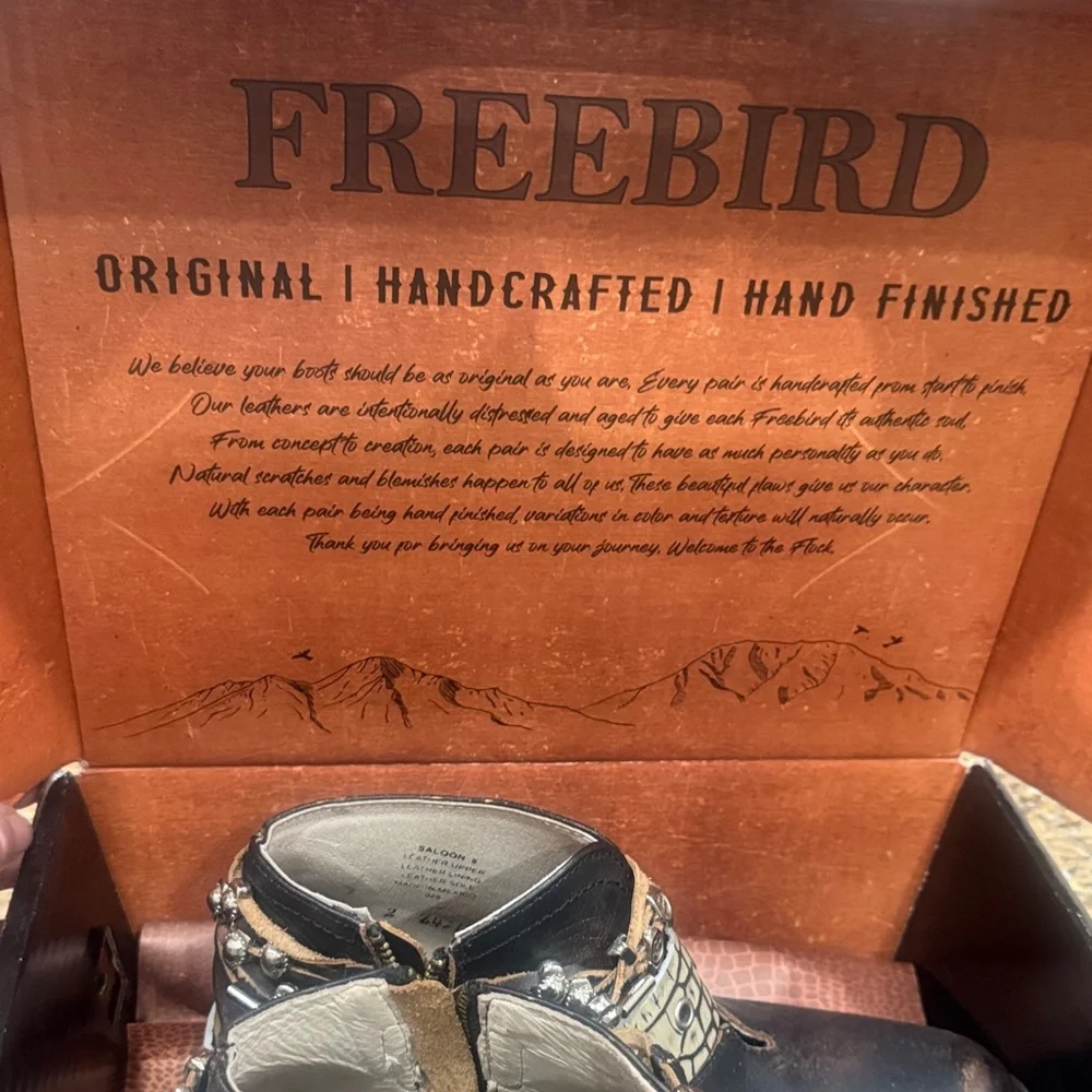 Freebird "saloon" Black and Tan Ankle Boots with Silver Details - Picture 2 of 8